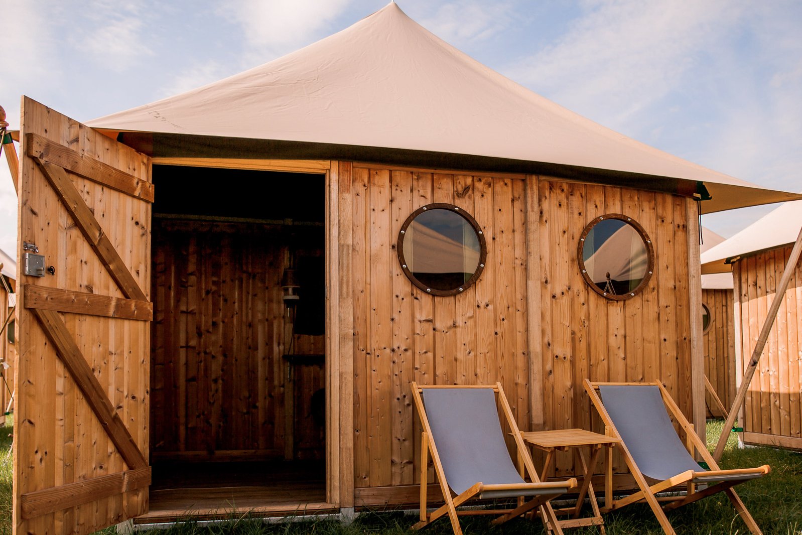 Bunkhouse 2P + festivaltickets