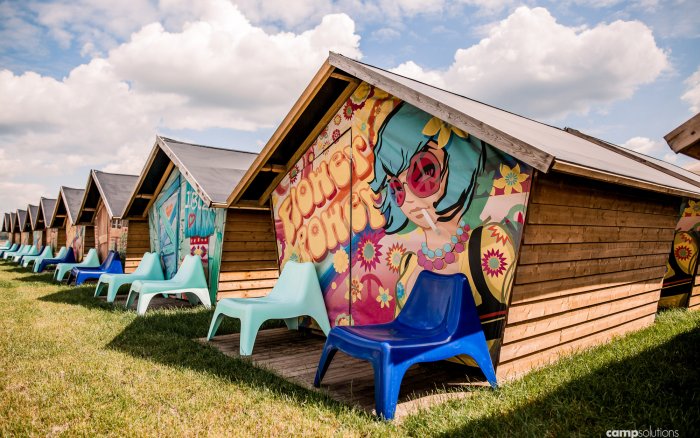 Dreamotel_Street_CampSolutions.jpg
